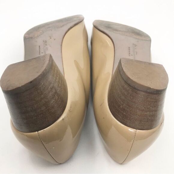 Salvatore Ferragamo VARA Golden Tan Patent Leather Bow Ballet Pump - Picture 11 of 16